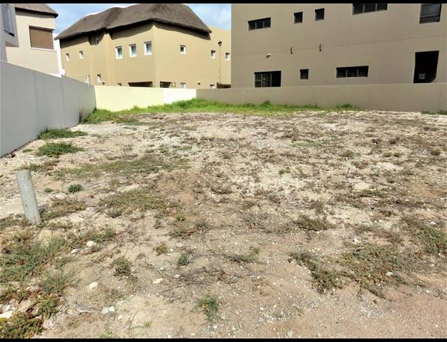 LAND FOR SALE IN WATERFRONT